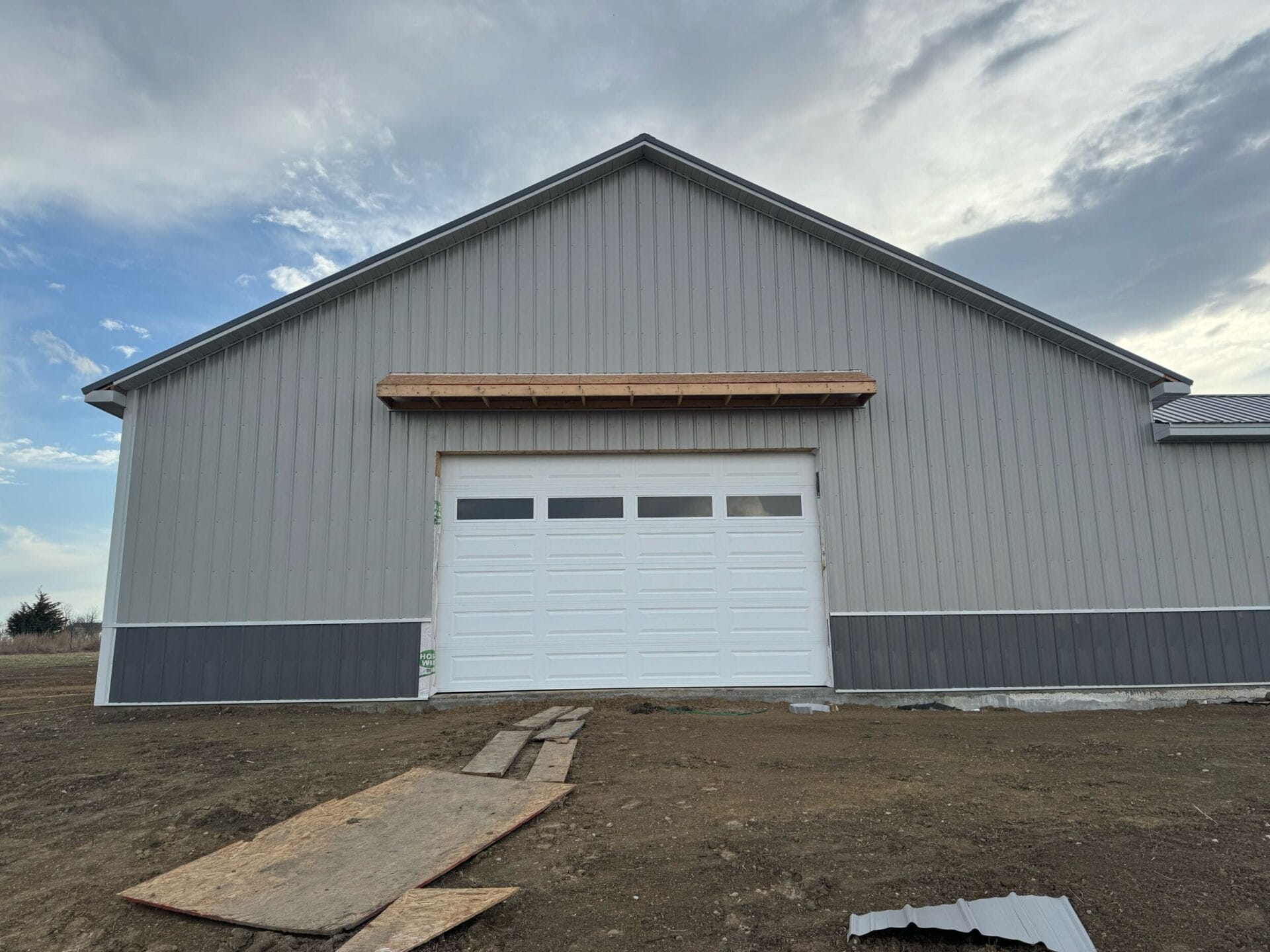 pole barn construction building